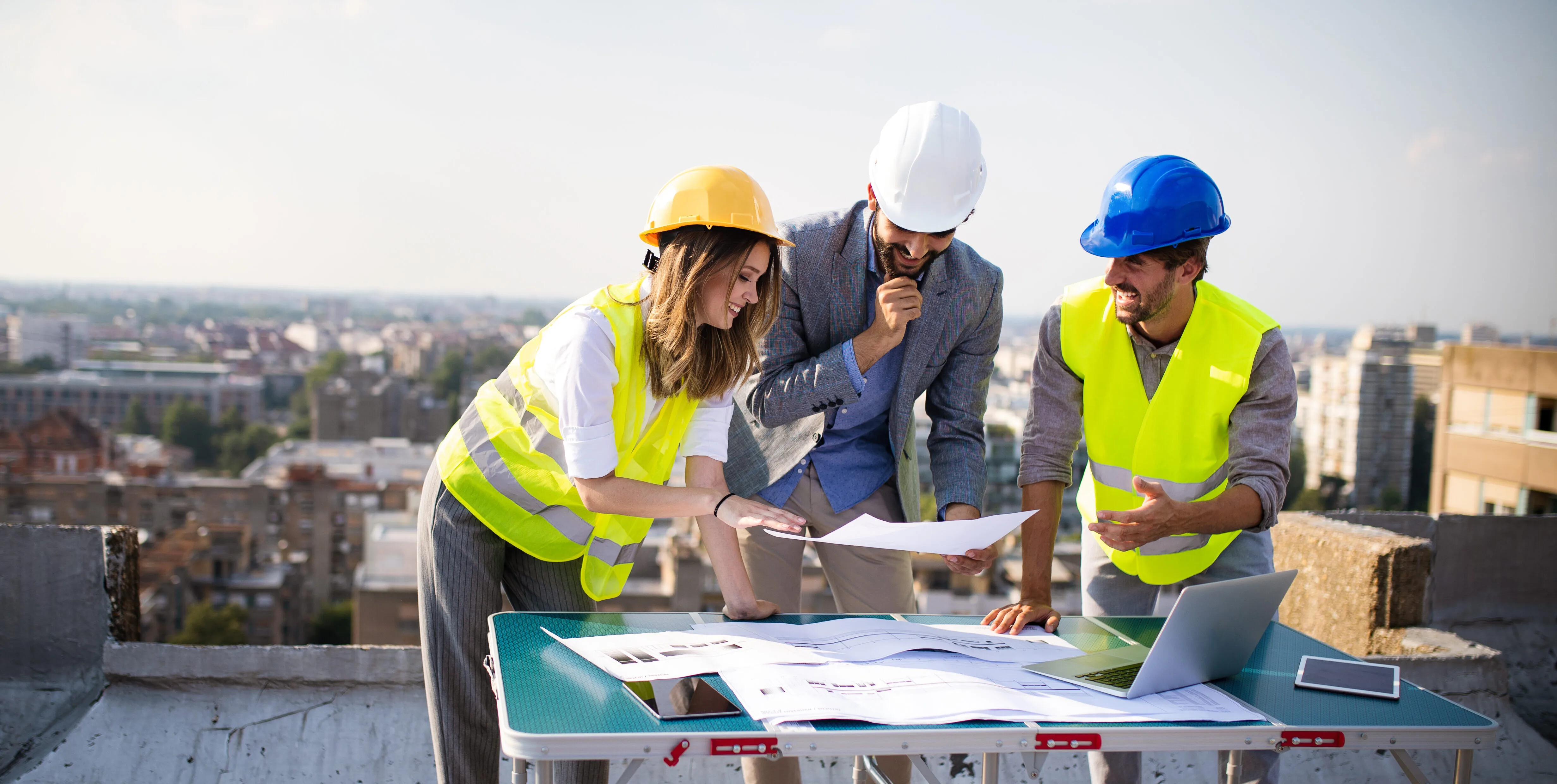 architects team and engineers looking paper plans 2023 11 27 05 23 30 utc e1735993841121